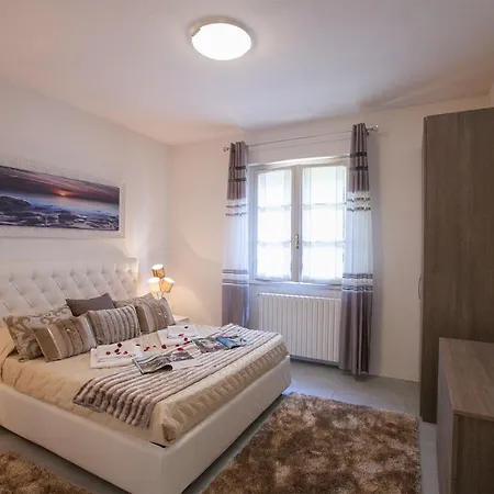 Sleeps 8