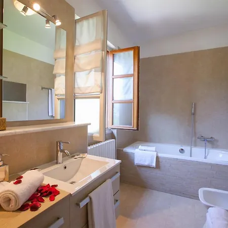 Sleeps 8 ヴィラ *