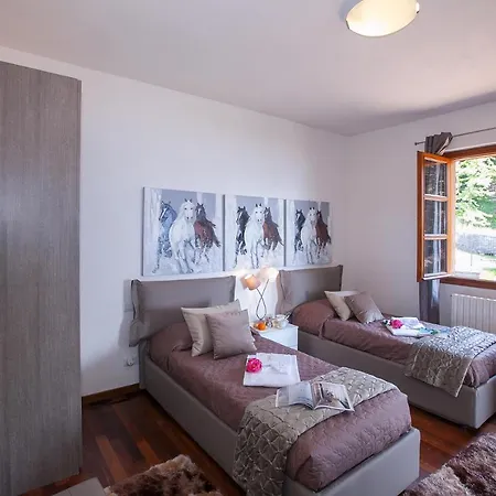 ヴィラ Sleeps 8 *