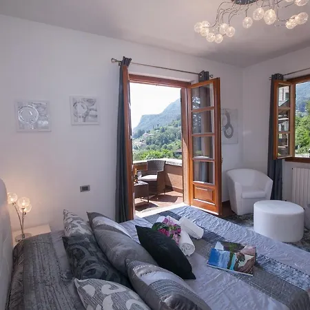 ヴィラ Sleeps 8 *