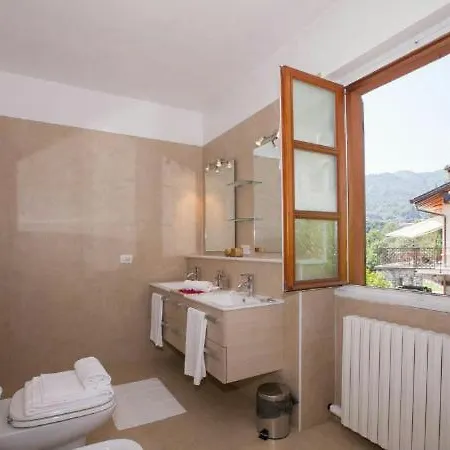 Sleeps 8 *