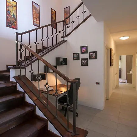 Sleeps 8
