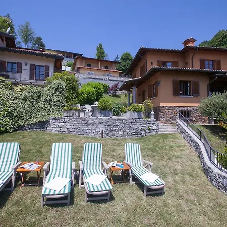 Villa Sleeps 8 Menaggio
